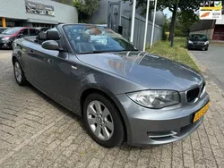 Grijs, metallic lak Gebruikt 2010 BMW 118 Cabriolet Executive Cabriolet | € 8.999 (Eerlijke prijs)