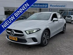Grijs Gebruikt 2023 Mercedes A250 Luxury Sedan | € 32.950 (Goede deal)