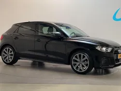 Zwart Gebruikt 2021 Audi A1 Sportback Basis Hatchback | € 18.950 (Eerlijke prijs)