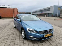Blauw Gebruikt 2015 Volvo V60 Summum Stationwagen | € 9.750 (Eerlijke prijs)