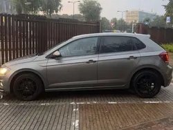Grijs Gebruikt 2019 VW Polo Comfortline Hatchback | € 11.450 (Goede deal)