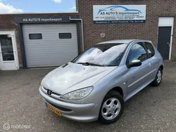 Grijs Gebruikt 2003 Peugeot 206 Quiksilver Hatchback | € 1.195 (Eerlijke prijs)