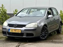 Grijs Gebruikt 2004 VW Golf IV Trendline Hatchback | € 2.950 (Eerlijke prijs)