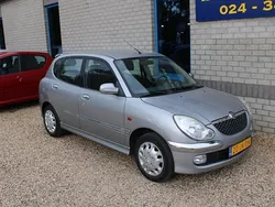 Grijs Gebruikt 2002 Daihatsu Sirion Hatchback | € 2.250 (Eerlijke prijs)