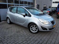 Grijs Gebruikt 2011 Opel Meriva Edition MPV | € 6.250 (Eerlijke prijs)