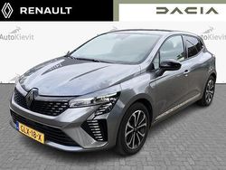 Grijs Gebruikt 2024 Renault Clio V Techno Hatchback | € 24.450 (Eerlijke prijs)