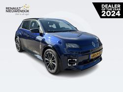 Nachtblauw met dak in sterzwar Gebruikt 2024 Renault R5 Iconic Hatchback | € 31.995 (Iets duurder)