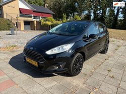 Zwart Gebruikt 2016 Ford Fiesta Style Hatchback | € 5.750 (Goede deal)