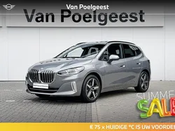 Skyscraper grey metallic (grijs metallic) Gebruikt 2024 BMW 225 Active Tourer Comfort Edition MPV | € 45.900 (Eerlijke prijs)