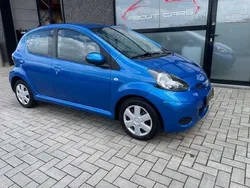 Blauw Gebruikt 2012 Toyota Aygo Active Hatchback | € 5.750