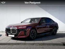 Rood Gebruikt 2023 BMW M760e Comfort Edition Sedan | € 129.900