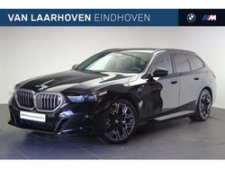 Saphirschwarz (donker zwart metallic) Gebruikt 2025 BMW 530e Comfort Edition Stationwagen | € 70.950
