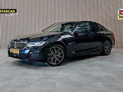 Zwart Gebruikt 2022 BMW 530e M Sport Sedan | € 47.375 (Eerlijke prijs)