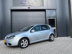Grijs, metallic lak Gebruikt 2008 VW Golf VI Hatchback | € 2.950 (Super prijs)