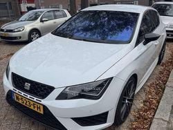 Wit Gebruikt 2015 Cupra Leon Hatchback | € 20.000 (Eerlijke prijs)