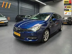 Blauw Gebruikt 2020 Opel Astra Elegance Stationwagen | € 14.495 (Iets duurder)