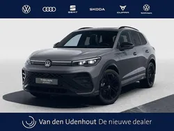 Grijs, metallic lak Nieuw 2025 VW Tiguan R-line Edition SUV | € 58.722 (Duur)