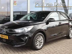 Zwart Gebruikt 2022 Kia Rio Hatchback | € 15.420 (Eerlijke prijs)
