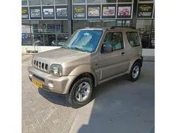 Beige Gebruikt 2002 Suzuki Jimny SUV | € 3.499 (Eerlijke prijs)