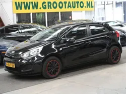 Zwart Gebruikt 2013 Kia Rio Comfort Hatchback | € 5.444 (Goede deal)