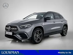 Grijs, metallic lak Nieuw 2025 Mercedes GLA250 Business SUV | € 57.772