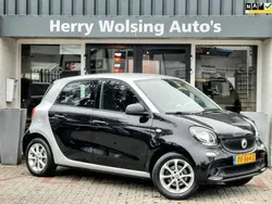 Zwart, metallic lak Gebruikt 2017 Smart ForFour Pure Hatchback | € 6.499 (Eerlijke prijs)