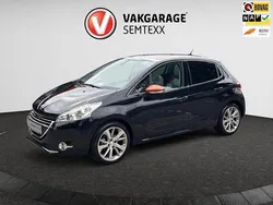 Zwart Gebruikt 2015 Peugeot 208 Roland Garros Hatchback | € 6.950 (Eerlijke prijs)