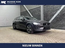 Grijs Gebruikt 2024 Volvo V60 CC Plus Stationwagen | € 59.600 (Duur)