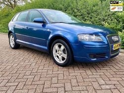 Blauw, metallic lak Gebruikt 2005 Audi A3 Sportback Ambiente Hatchback | € 2.996 (Eerlijke prijs)