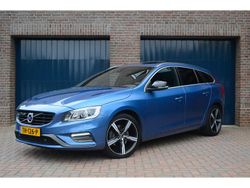 Blauw Gebruikt 2018 Volvo V60 R-Design Stationwagen | € 20.450 (Super prijs)