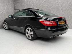 Zwart Gebruikt 2009 Mercedes E500 Elegance Coupé | € 12.950