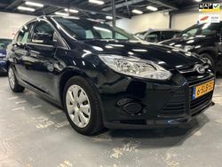 Zwart Gebruikt 2013 Ford Focus Trend Hatchback | € 3.894 (Eerlijke prijs)