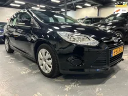 Zwart Gebruikt 2013 Ford Focus Trend Hatchback | € 3.894 (Eerlijke prijs)