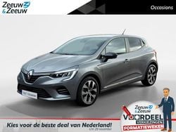 Grijs Gebruikt 2023 Renault Clio V Evolution Hatchback | € 17.935 (Eerlijke prijs)