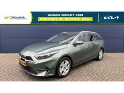 Groen, metallic lak Gebruikt 2024 Kia Ceed Sportswagon Stationwagen | € 24.900 (Eerlijke prijs)