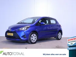 Blauw Gebruikt 2017 Toyota Yaris Hatchback | € 11.400 (Eerlijke prijs)