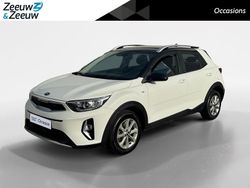 (bud) clear white/black s Gebruikt 2021 Kia Stonic SUV | € 16.445 (Eerlijke prijs)
