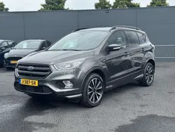 Grijs Gebruikt 2017 Ford Kuga ST-Line SUV | € 16.900 (Eerlijke prijs)
