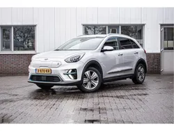 Grijs Gebruikt 2021 Kia Niro SUV | € 21.699 (Goede deal)