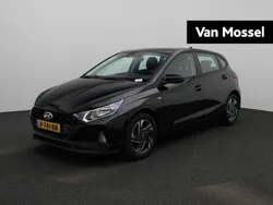 Zwart Gebruikt 2022 Hyundai i20 Comfort Hatchback | € 18.940 (Eerlijke prijs)