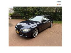Blauw Gebruikt 2015 BMW 320 Executive Stationwagen | € 12.495 (Goede deal)