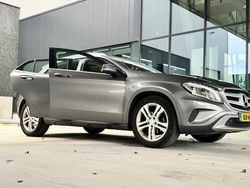 Grijs Gebruikt 2015 Mercedes GLA180 Prestige SUV | € 15.000 (Eerlijke prijs)