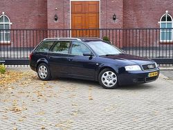 Blauw Gebruikt 2003 Audi A6 Stationwagen | € 2.999