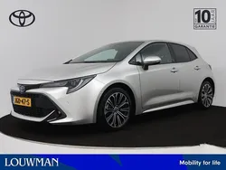 Grijs metallic Gebruikt 2023 Toyota Corolla Hybrid Hatchback | € 28.945 (Eerlijke prijs)