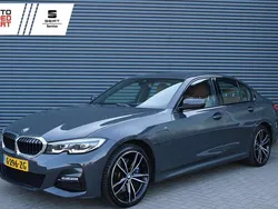 Grijs Gebruikt 2020 BMW 330e M Sport Sedan | € 29.895 (Eerlijke prijs)