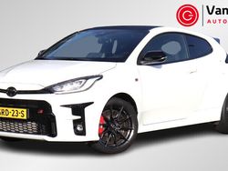 Wit Gebruikt 2022 Toyota Yaris Premium Hatchback | € 46.999