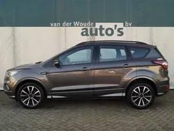 Grijs, metallic lak Gebruikt 2018 Ford Kuga ST-Line SUV | € 13.900 (Eerlijke prijs)