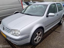 Grijs Gebruikt 2001 VW Golf IV Hatchback | € 1.245 (Eerlijke prijs)