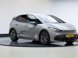 Grijs Gebruikt 2022 Cupra Born Hatchback | € 23.945 (Eerlijke prijs)