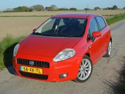 Rood Gebruikt 2007 Fiat Grande Punto Sport Hatchback | € 2.500 (Eerlijke prijs)